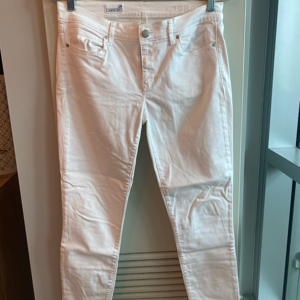GAP White Legging Jean